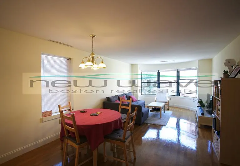 100 Jersey St #301 — Photo 1