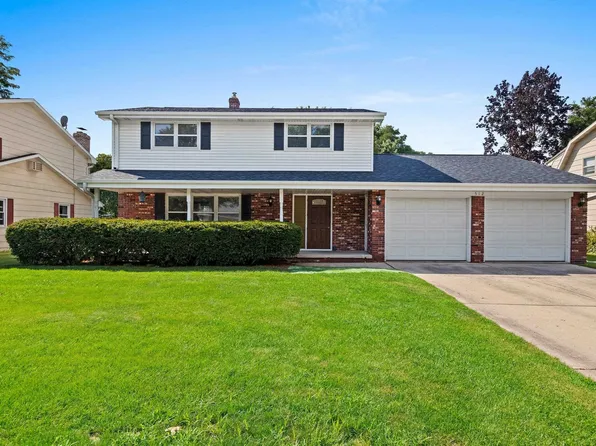 512 Pine Ter, Green Bay, WI 54303