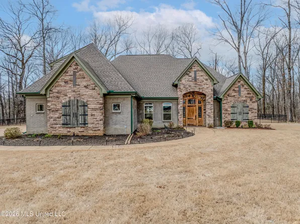 568 Woodford Cv W, Hernando, MS 38632