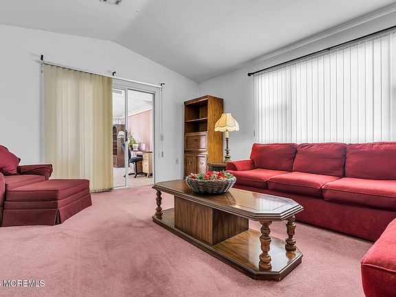 5th image of 18 Prince Charles Drive
