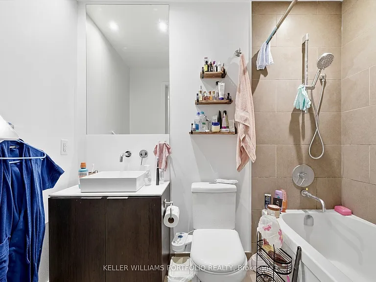 159 Dundas St E #1005 — Photo 23