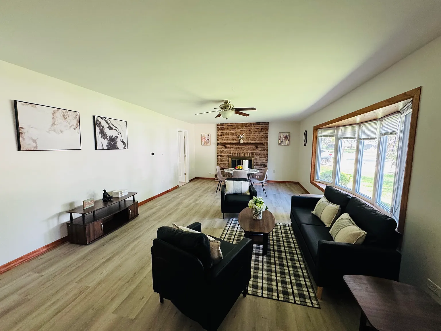 7 bed, 2266 sqft, $875 — Photo 3