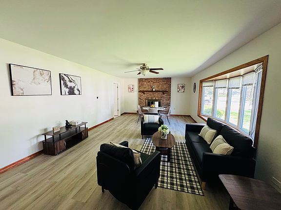 3rd image of 1115 Old Mill Ln