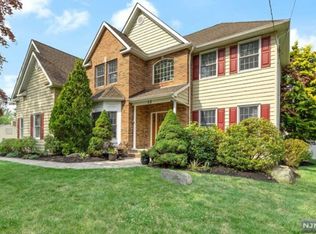 12 Perrin Dr, Wayne, NJ 07470