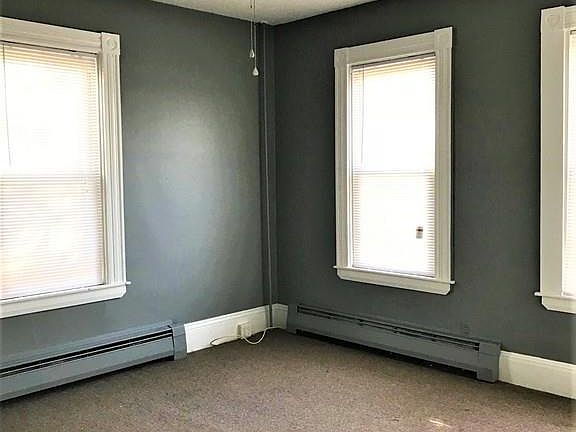5th image of 41 Courtland St #1
