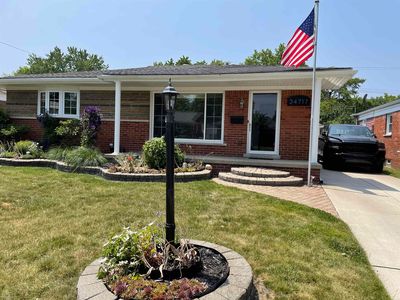 24717 Star Valley Dr, Saint Clair Shores, MI, 48080