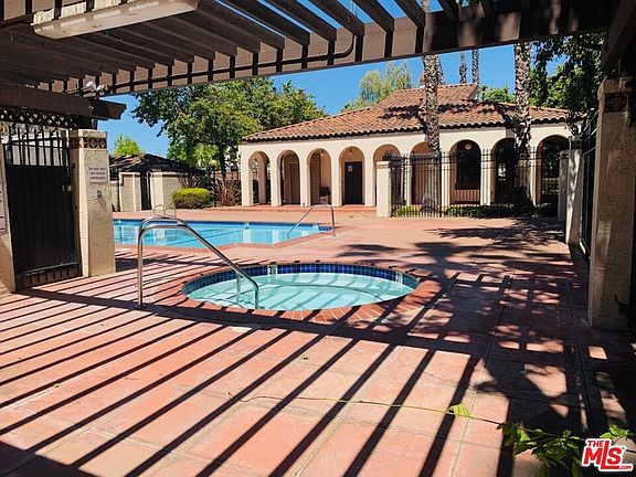 4th image of 39975 Cedar Blvd Unit 230