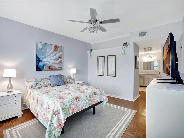 613 Windsor Sq #101 — Photo 11
