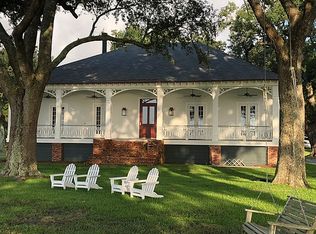 916 S Beach Blvd, Bay Saint Louis, MS 39520