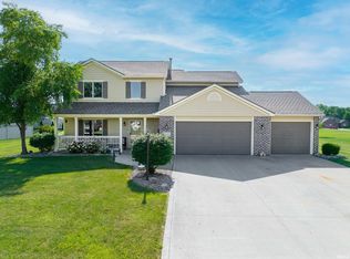 1542 Kensington Dr, Bluffton, IN 46714