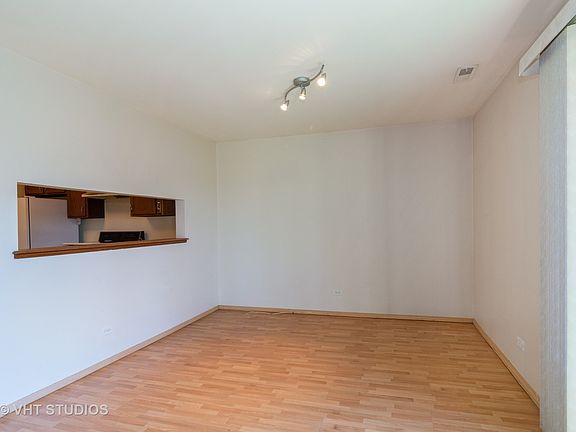 5th image of 8245 Poplar Ln #5D