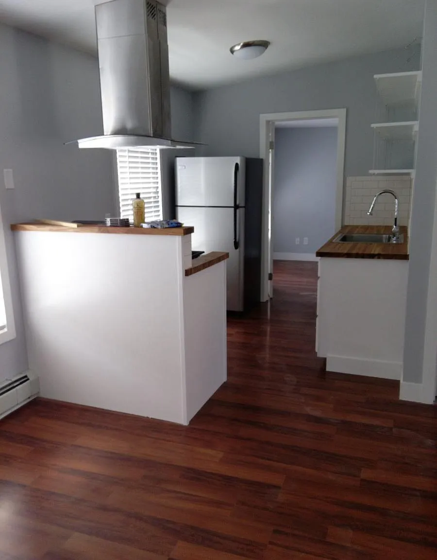 320 Hawley Ave — Photo 1