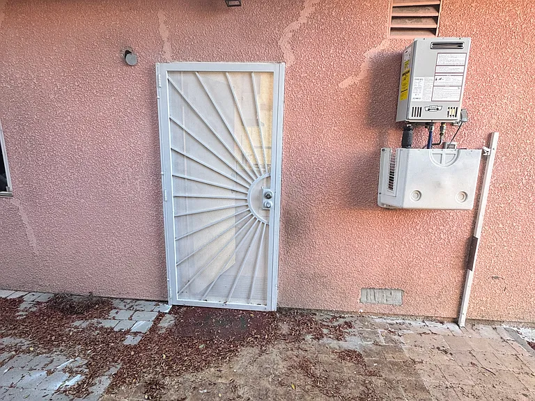 13421 Pala Ave — Photo 16
