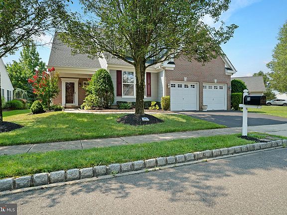 3rd image of 18 Goldenrod Ln