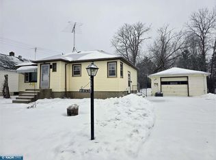 507 E 38th St, Hibbing, MN 55746