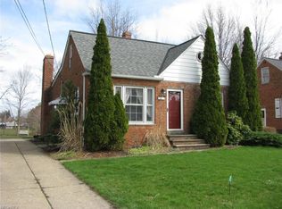 5651 Wellington Rd, Lyndhurst, OH 44124