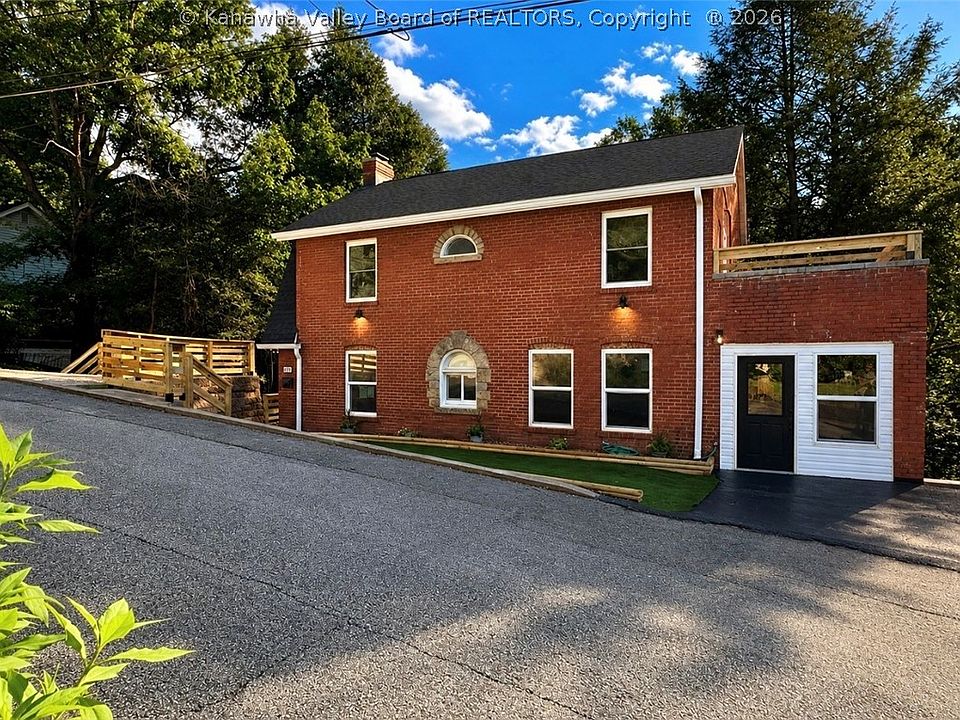 1st image of 803 Laurel Rd