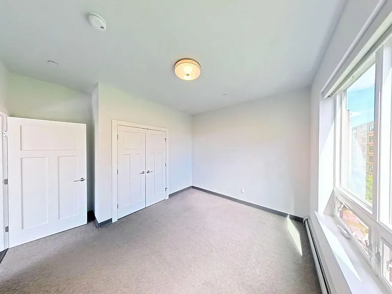 City Lights Modern, Luxury Living in Downtown Winooski — Photo 23