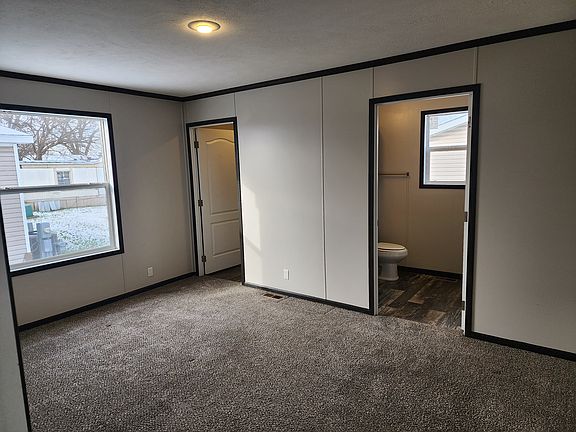 3rd image of 17111 Oliver Dr #300