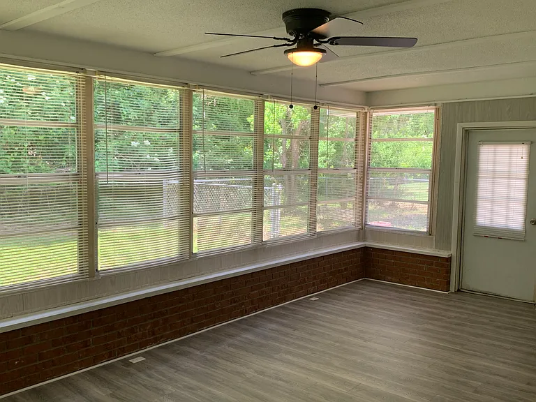 Florida Room (Air conditioned)