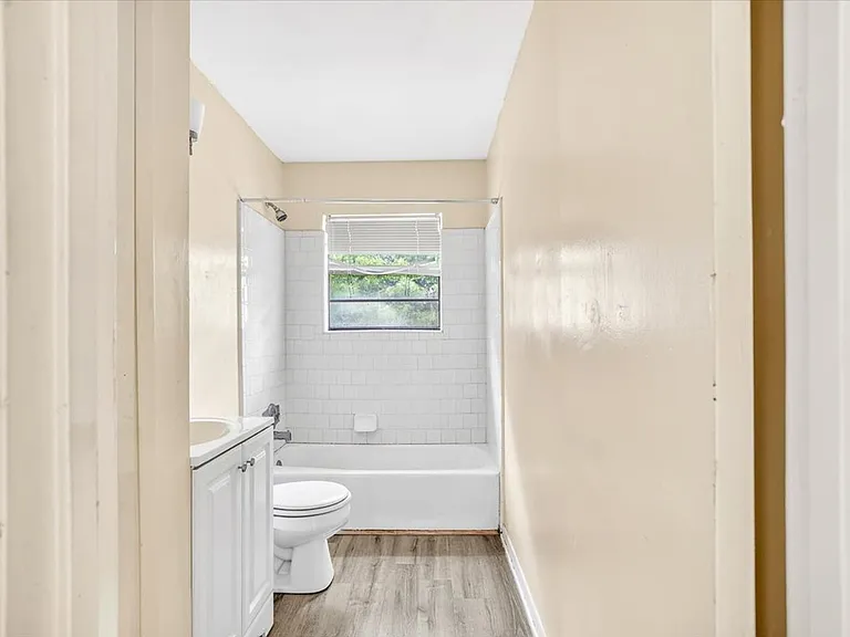 5340 Laroche Ave #4 — Photo 10