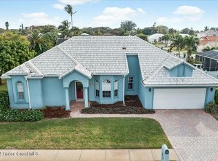 215 Seaview St, Melbourne Beach, FL 32951