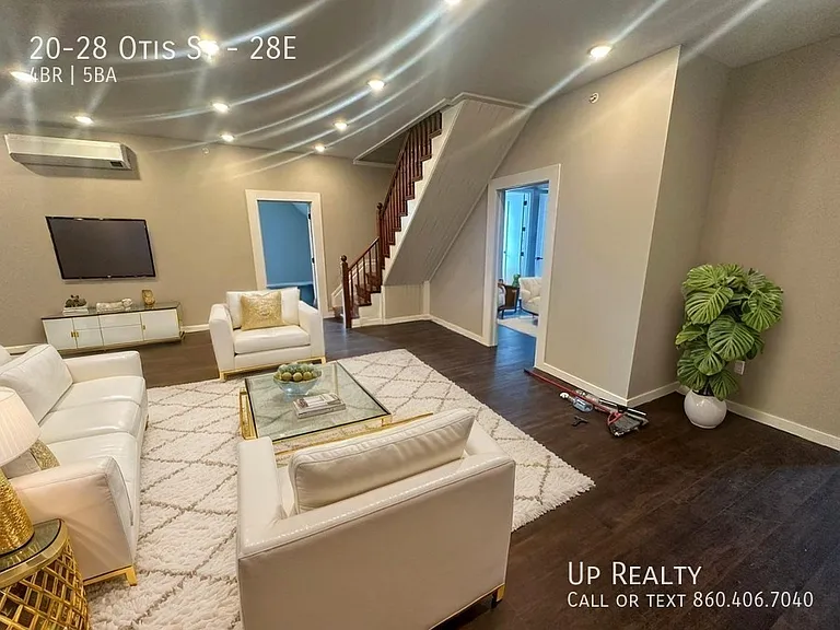 20-28 Otis St #28E — Photo 7