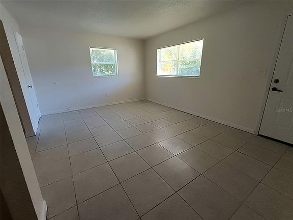 2nd image of 401 Hibiscus Ave APT 2