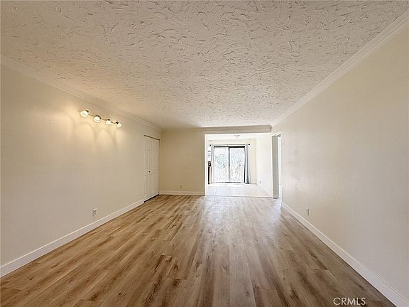 2nd image of 231 Springview