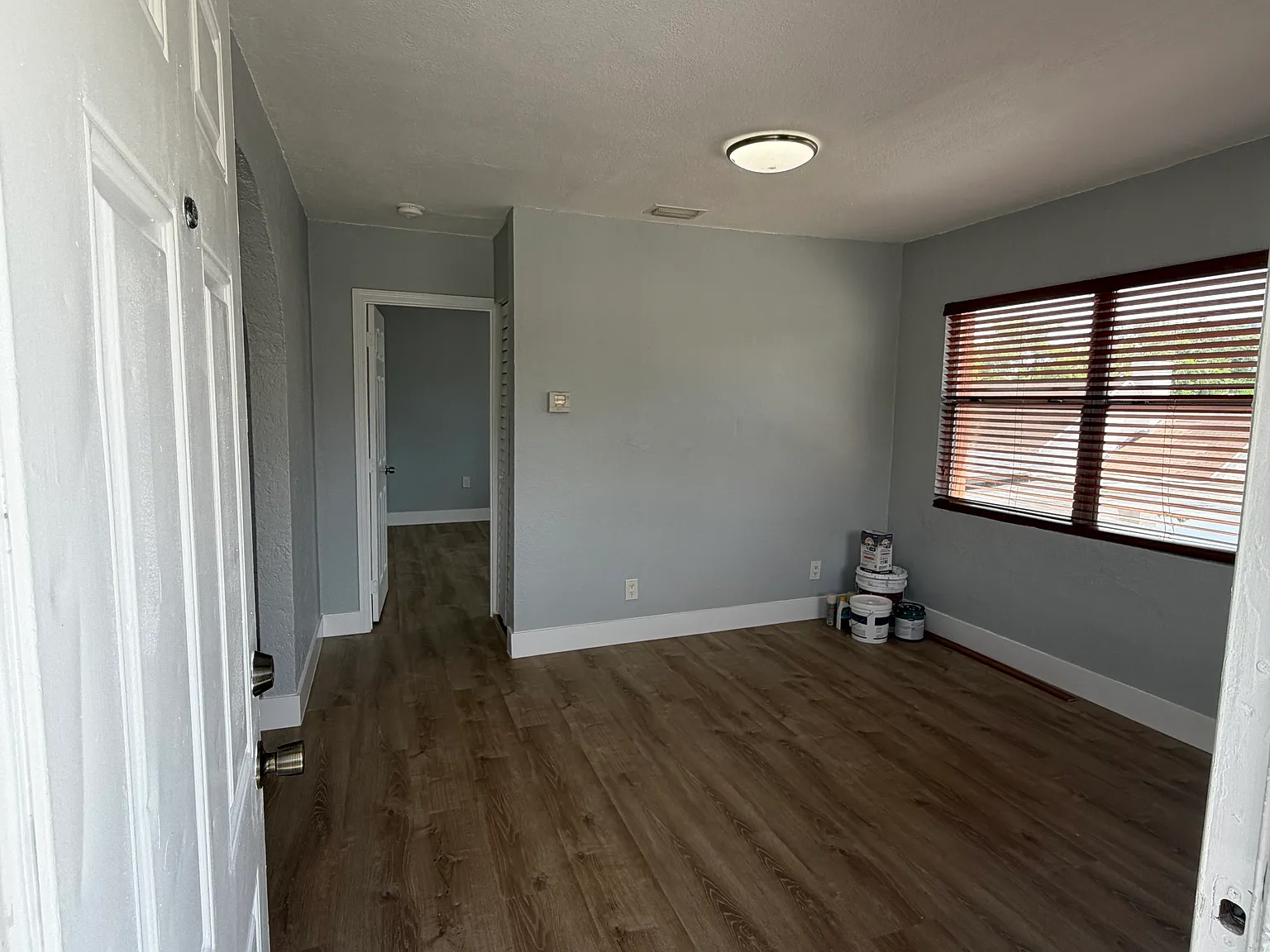 425 SW 21st Ave — Photo 1