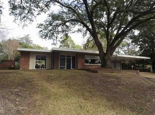 1236 Belvoir Pl, Jackson, MS 39202