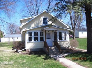 106 E Rousch St, Lena, IL 61048