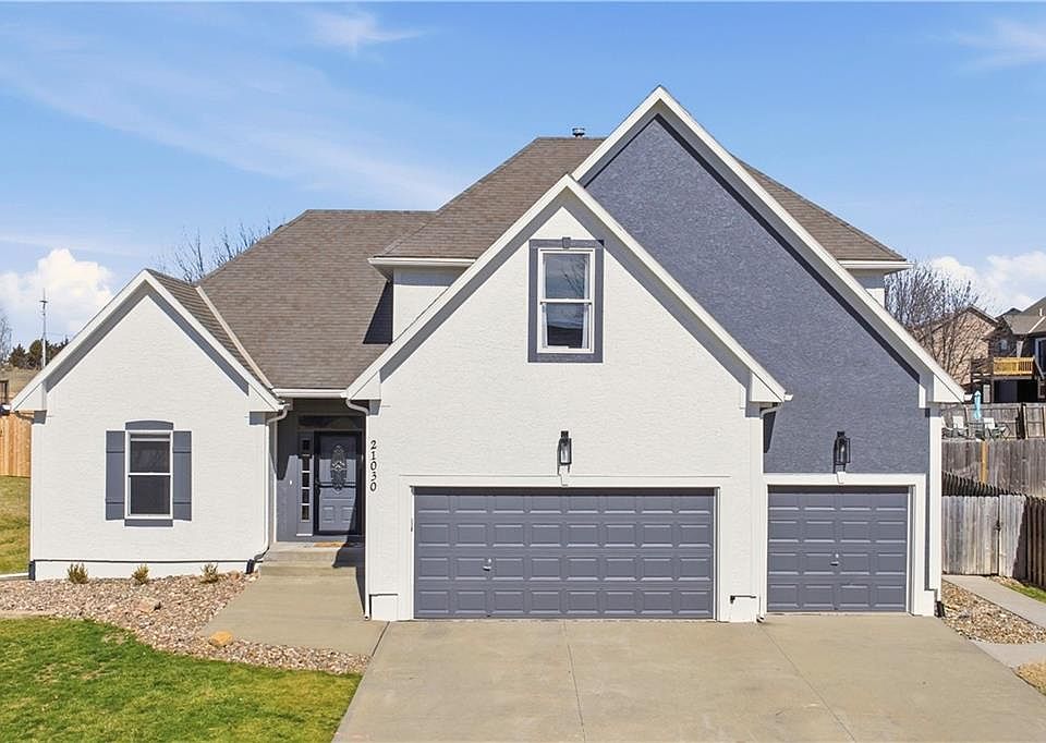 1st image of 21030 W 224th St