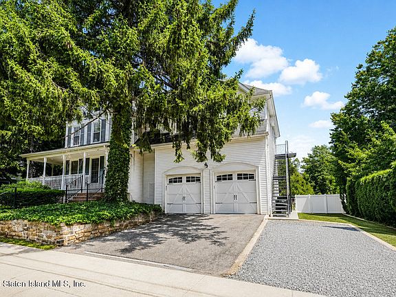 5th image of 81 Woodvale Ave