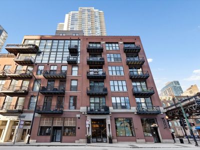 300 W Grand Ave APT 302, Chicago, IL, 60654