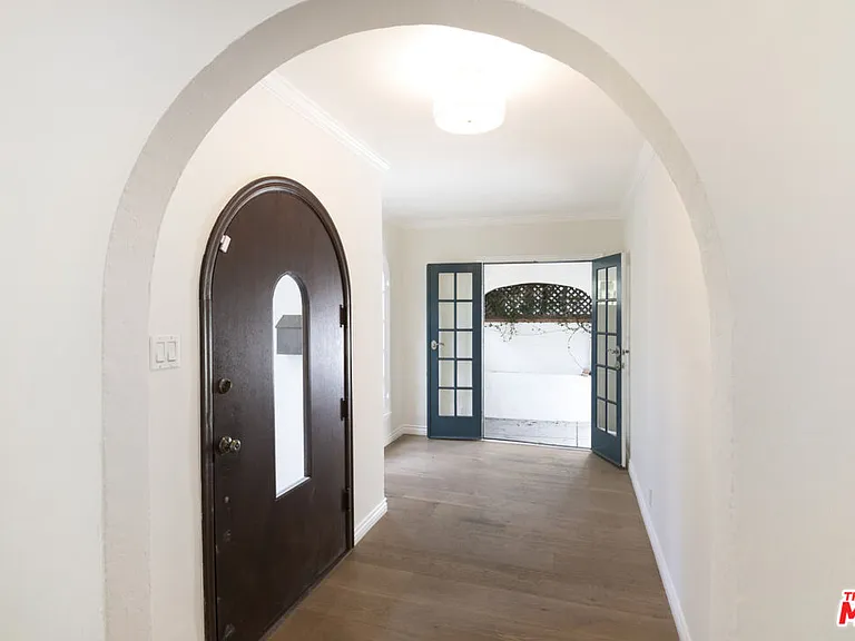 552 Wilcox Ave — Photo 4