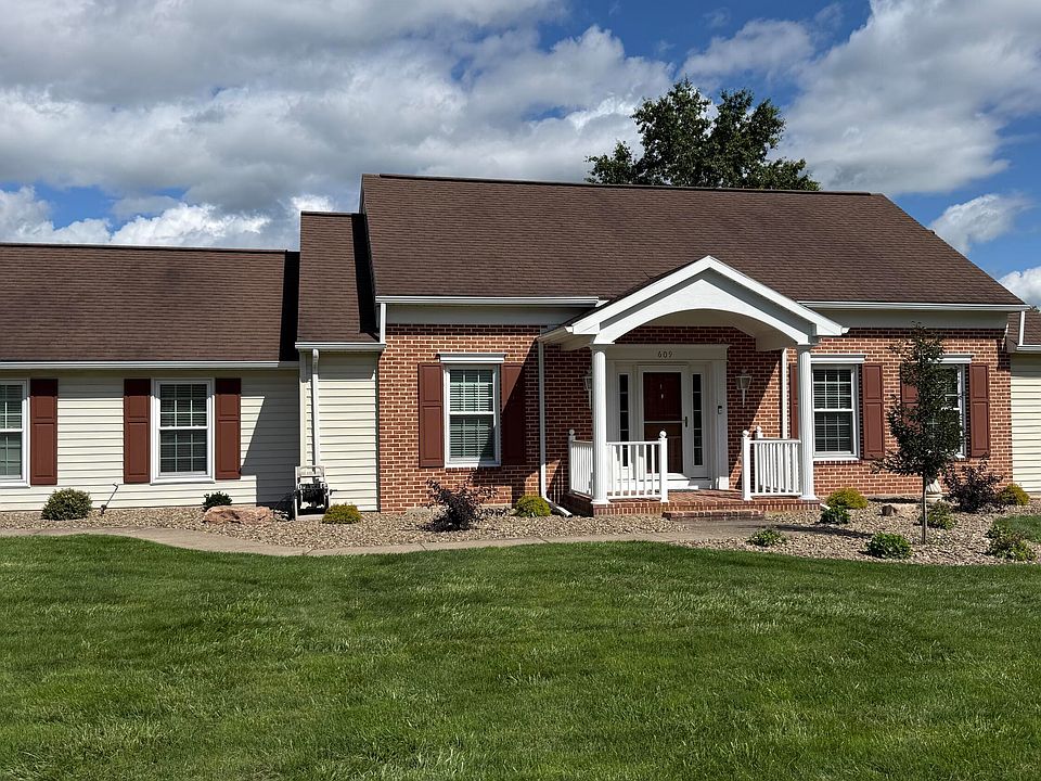 1st image of 609 Shuttle Hill Rd