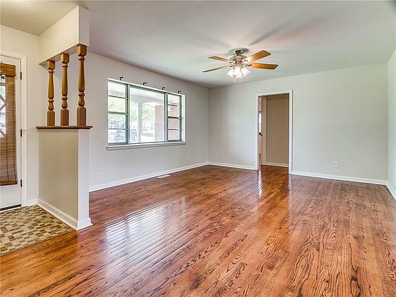 5th image of 1524 Dianna Dr