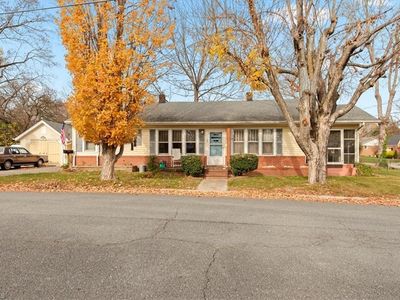 1603 N Main St, Mount Airy, NC, 27030