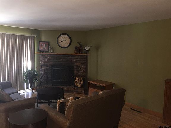 3rd image of 94 Velina Dr