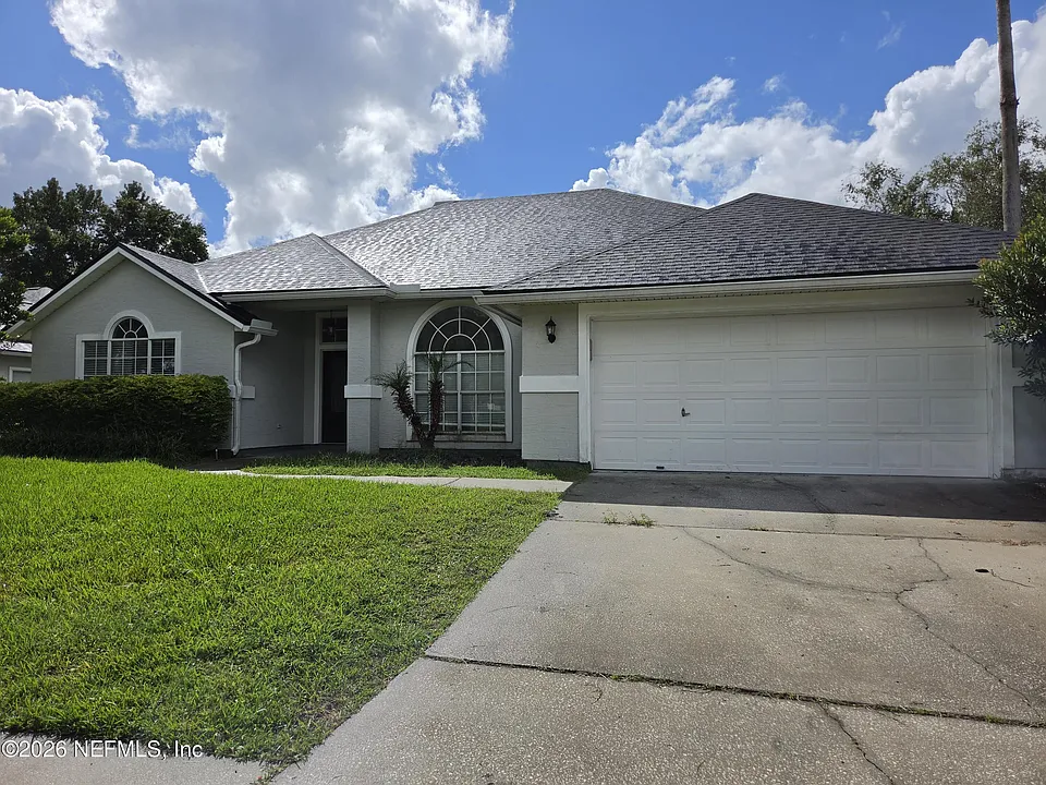 2071 Thornhill Dr