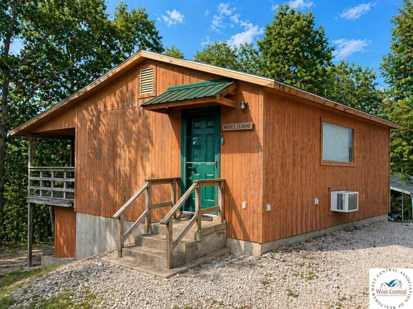 11099 7th Hwy, Clinton, MO 64735