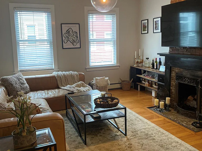 50 Green St — Photo 1