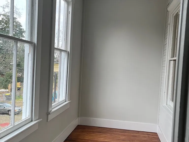 611 W 39th St #B — Photo 7