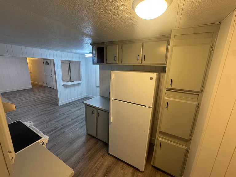 546 Roadrunner Dr — Photo 10