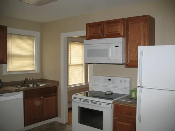 210 Maple St, Killingly, CT 06239