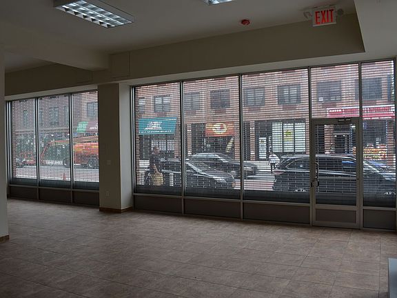 3rd image of 405 Gates Ave #1