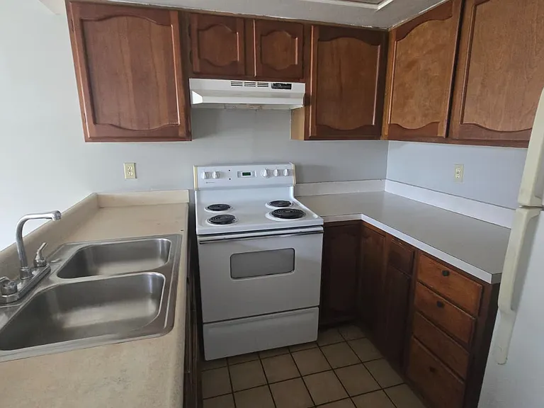 1802 Barton Dr #2 — Photo 5