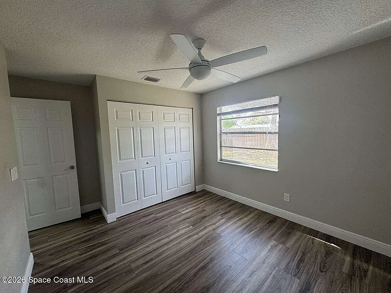 1583 White Cap Way — Photo 14
