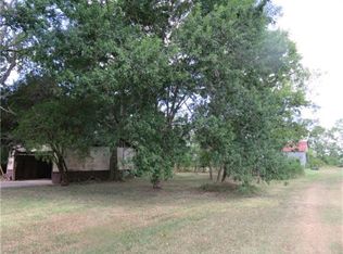 511 Doris St, El Campo, TX 77437